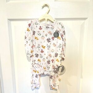 Milkberry Baby 3 Piece Set Including Bodysuit,‎ Pants & Headband Size 3~6 Months